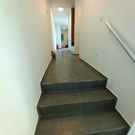 Martina Apartment Vir