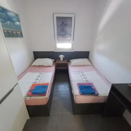 Martina Apartment Vir